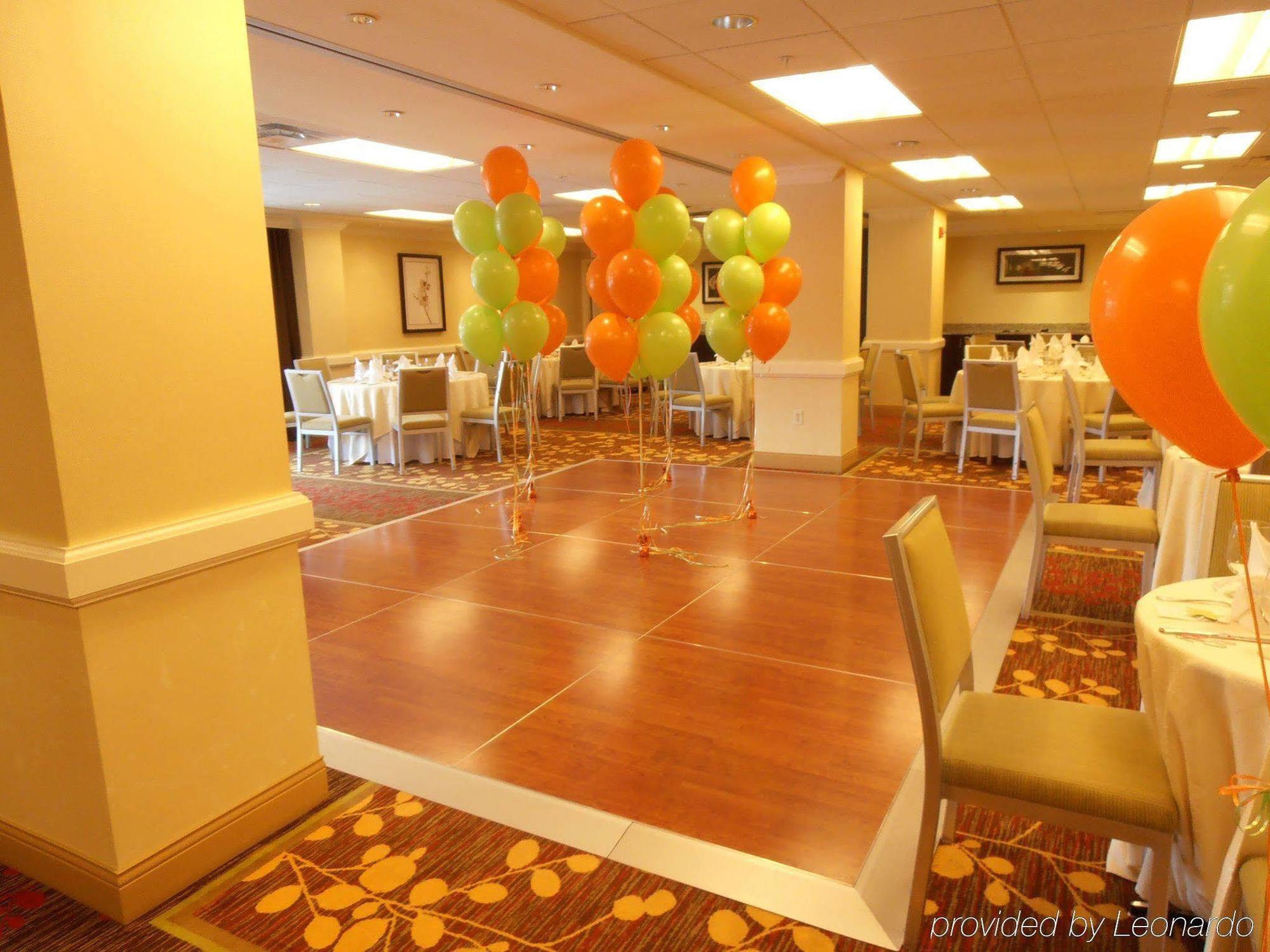 Courtyard By Marriott Bethesda Chevy Chase Hotel Exterior photo